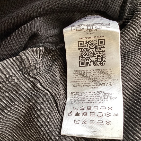 Guess tank top. - Picture 4 of 4